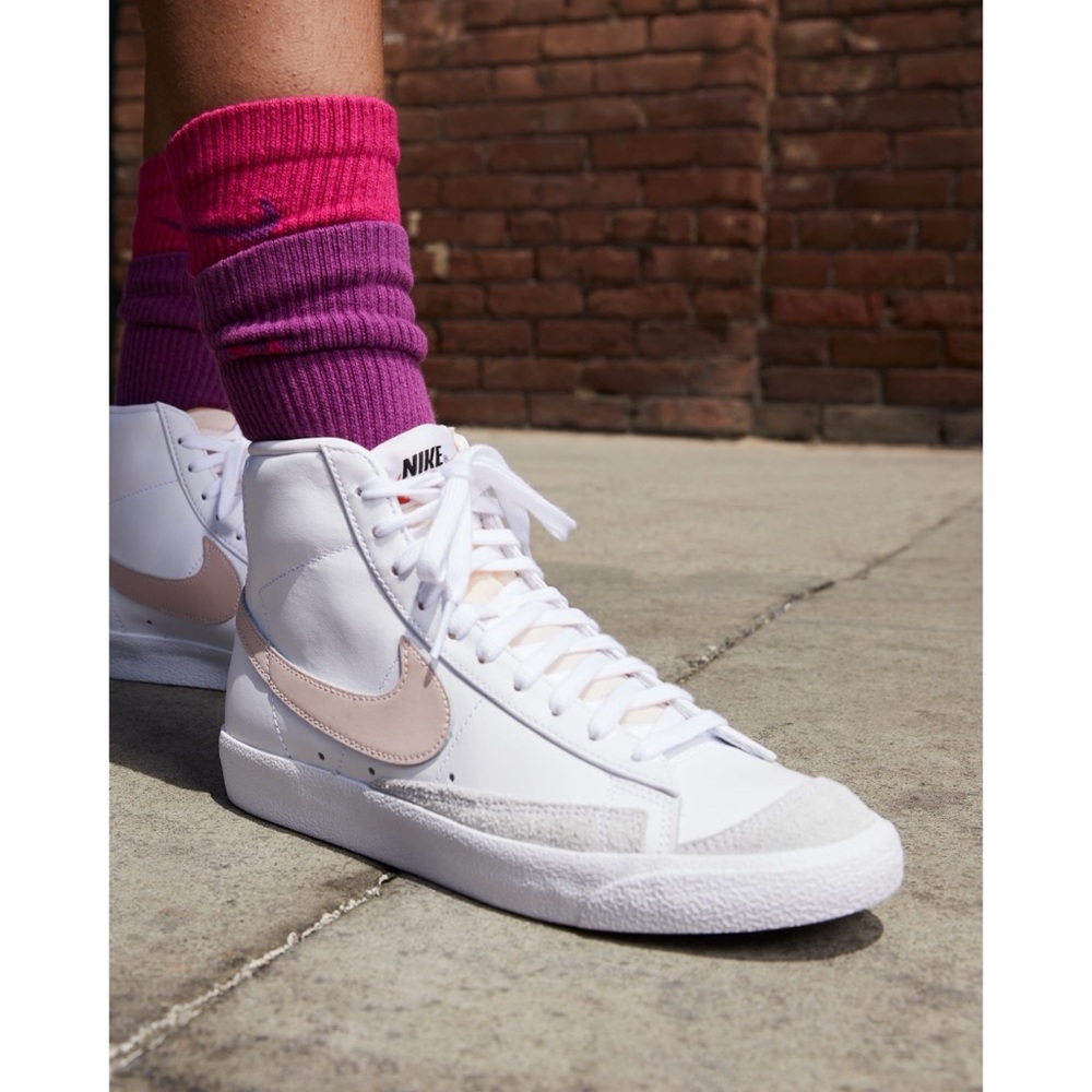 NEW Nike Blazer Mid ‘77 in Summit White Pink Oxford
